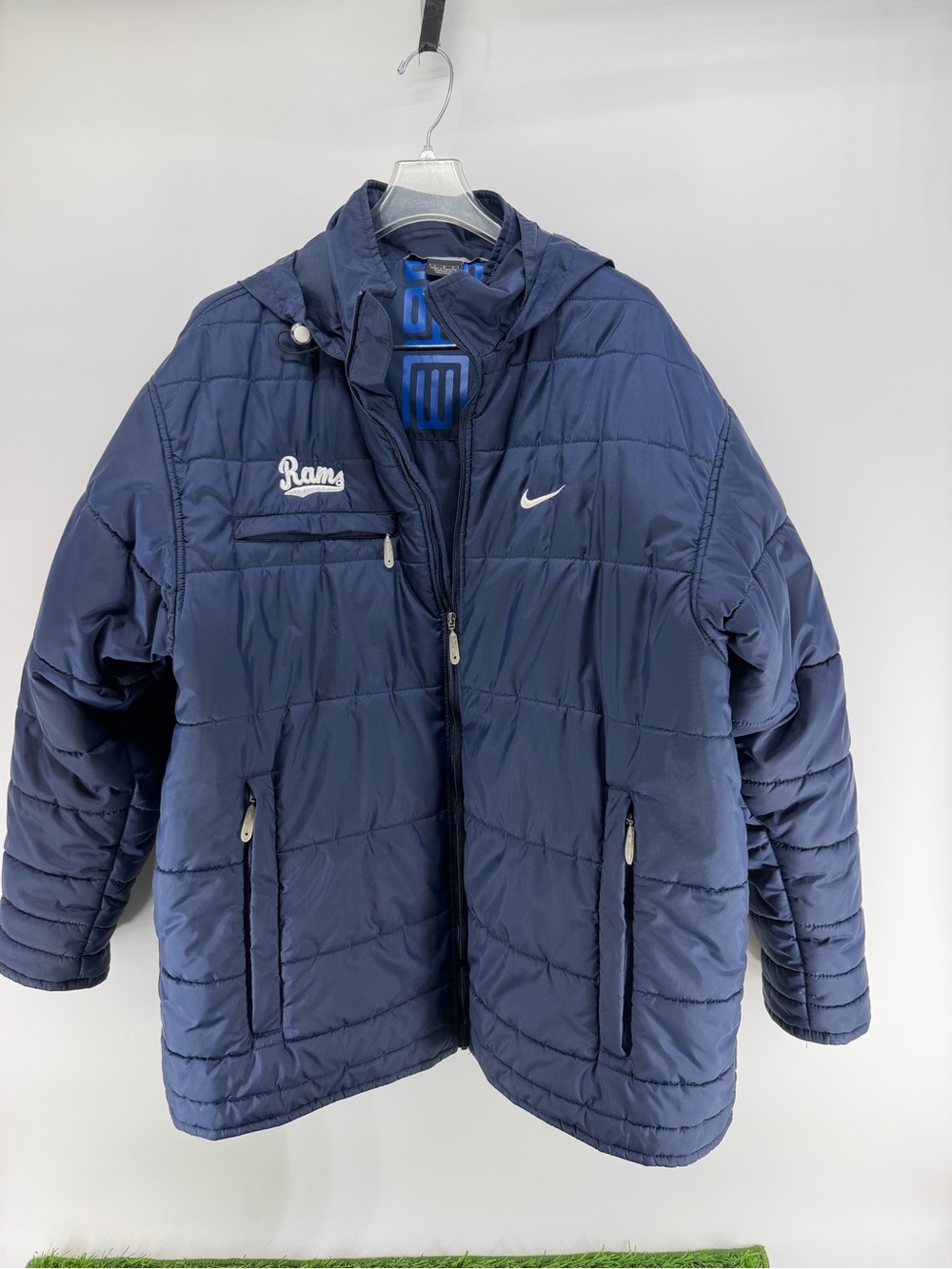 Vintage Nike NFL St.Louis Rams Hooded Puffer Jacket